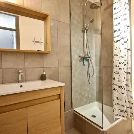 شقة Studio Moderne 4 Personnes Avec Balcon Et Cuisine Equipee A Chamrousse - Fr-1-549-19